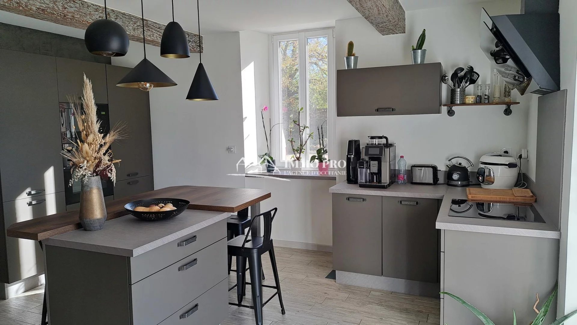 3b0f1b65bb49aad6d3b59869780dabf4_0452683747_1920-original-67236